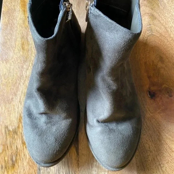 STUART WEITZMAN GIRLS Lowland Low Olive BOOTIE - Picture 6 of 11